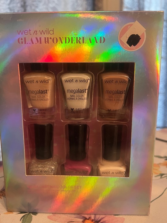wet n wild Other - wet n wild Glam Wonderland Nail Color Set - Beige, Pink & Sheer Glitter
